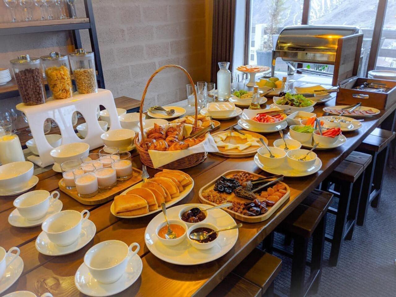 Alpine Lounge Boutique Hotel Stepancminda Zewnętrze zdjęcie