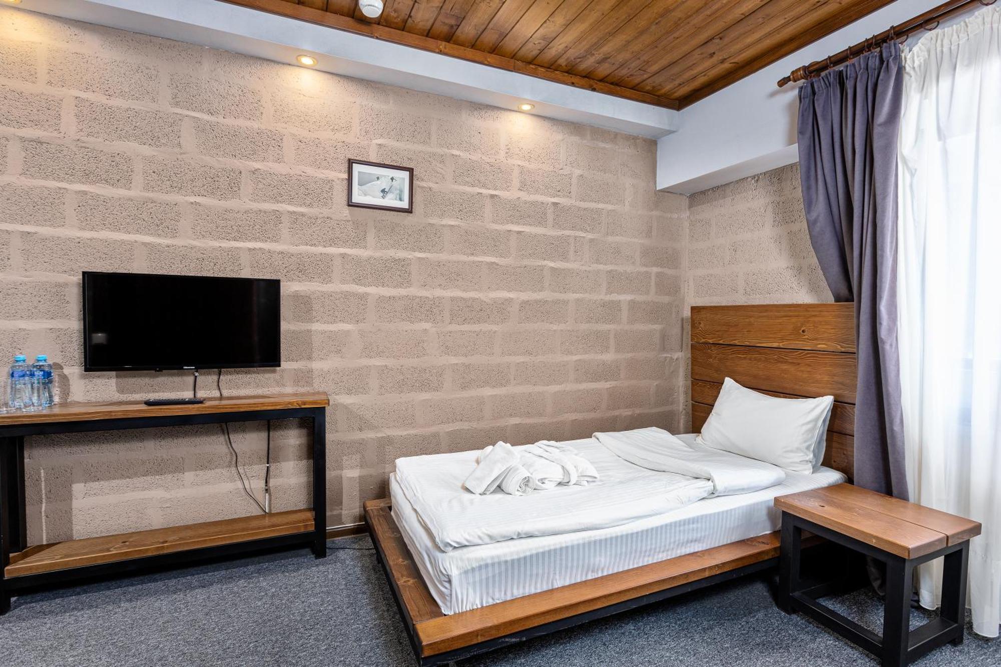 Alpine Lounge Boutique Hotel Stepancminda Pokój zdjęcie