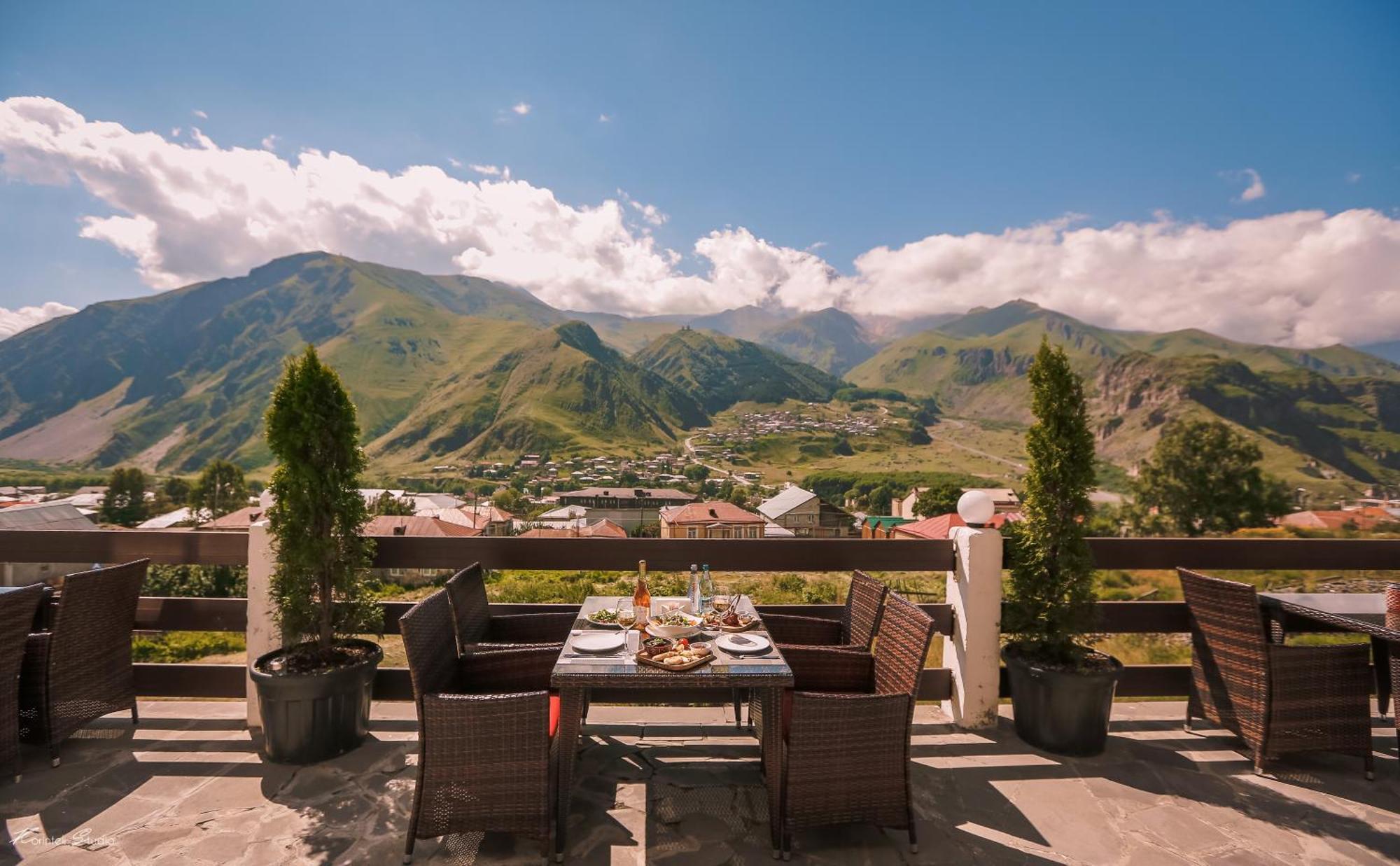 Alpine Lounge Boutique Hotel Stepancminda Zewnętrze zdjęcie