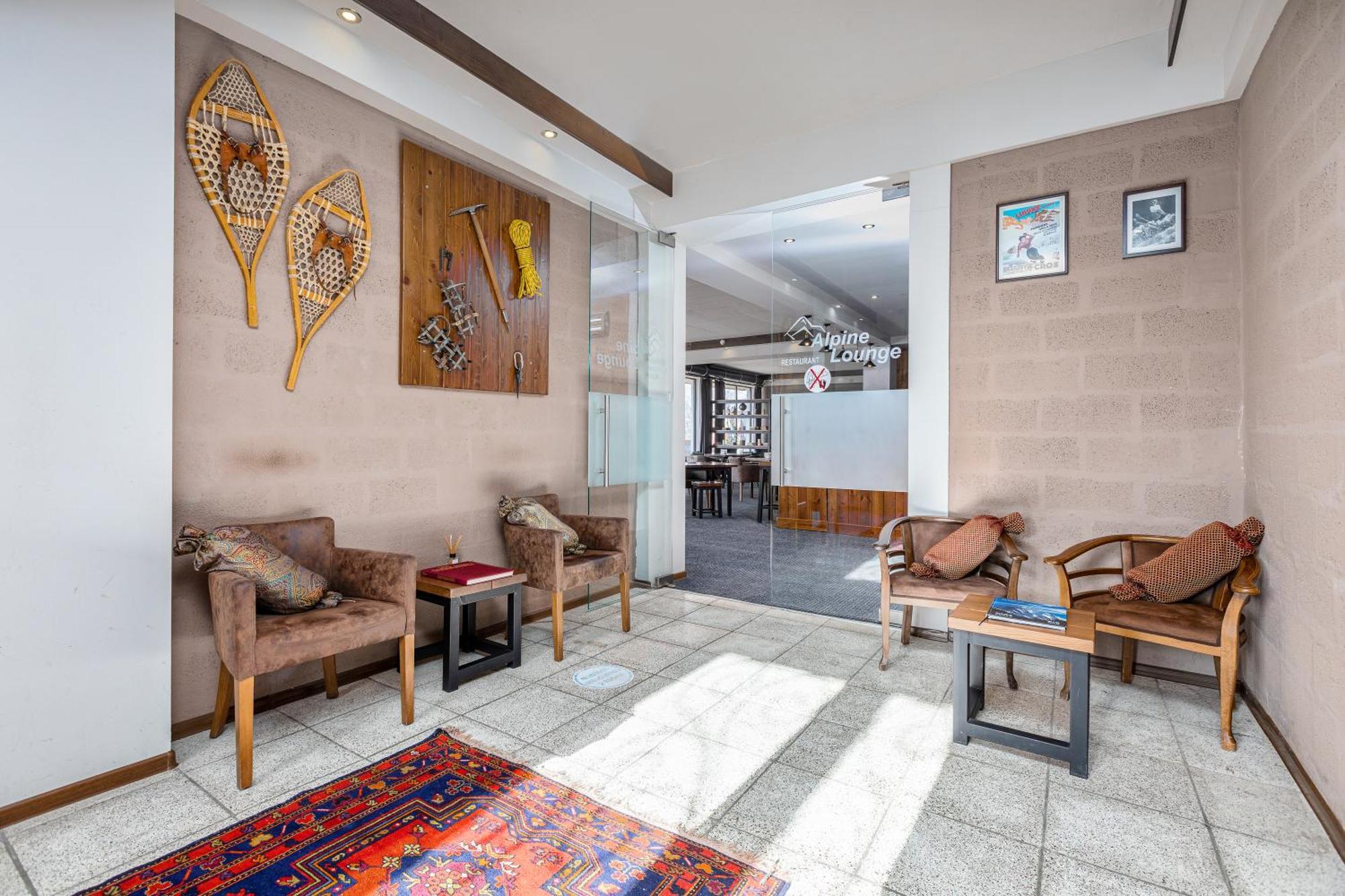 Alpine Lounge Boutique Hotel Stepancminda Zewnętrze zdjęcie