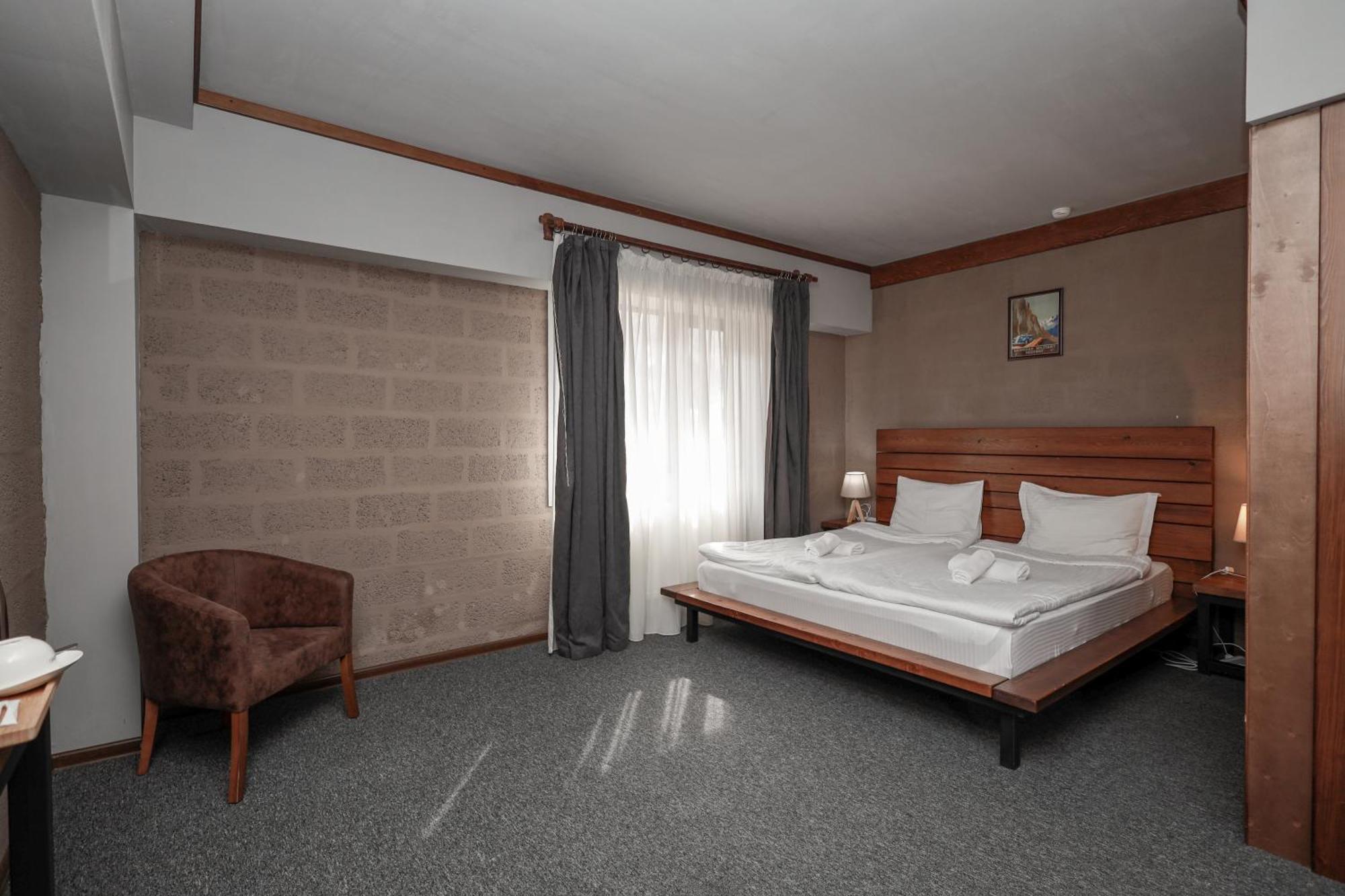 Alpine Lounge Boutique Hotel Stepancminda Zewnętrze zdjęcie